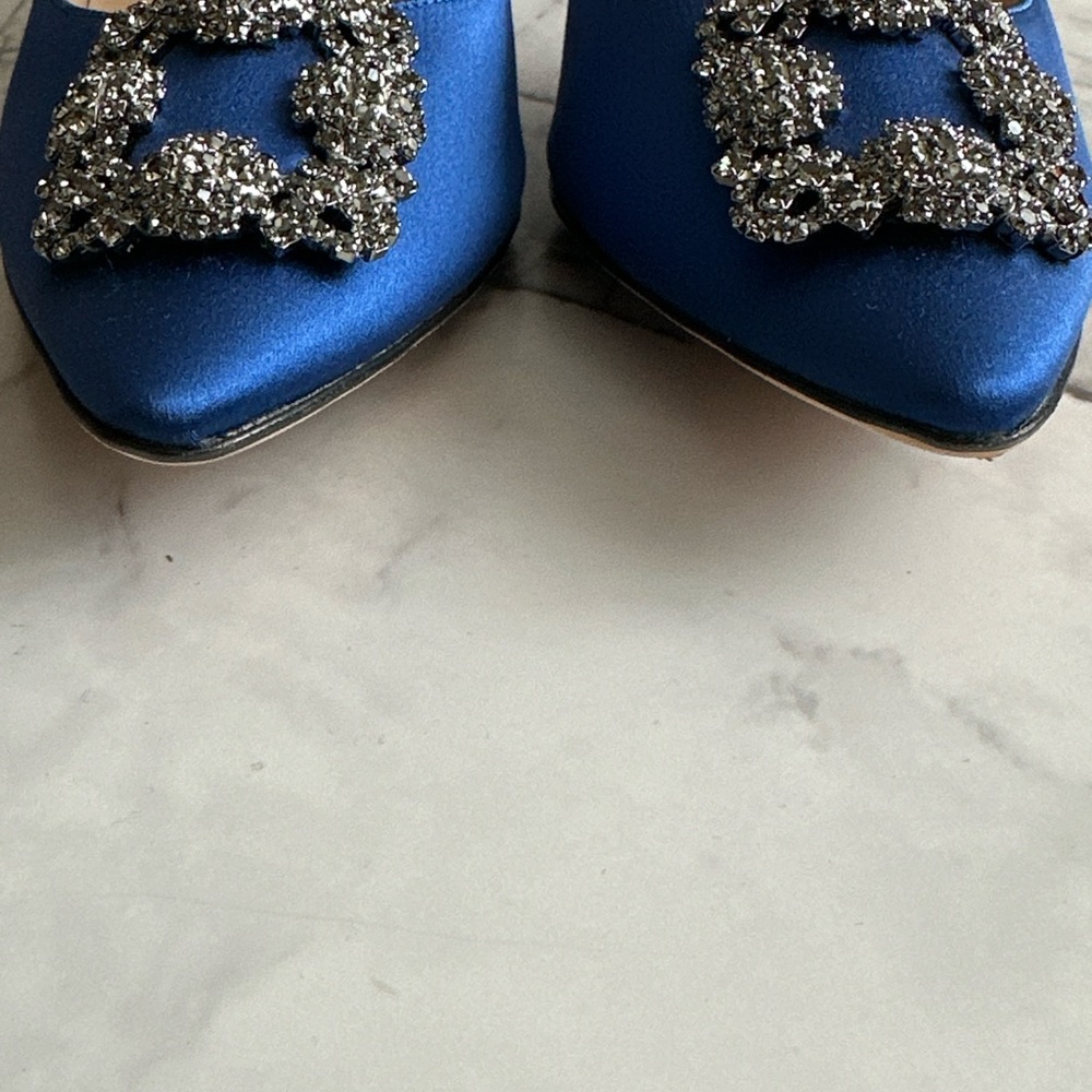 Manolo Blahnik Hangisi Blue Satin Heels with Crystal Buckle, Hangisi Pumps, 42.5 - Picture 6 of 16